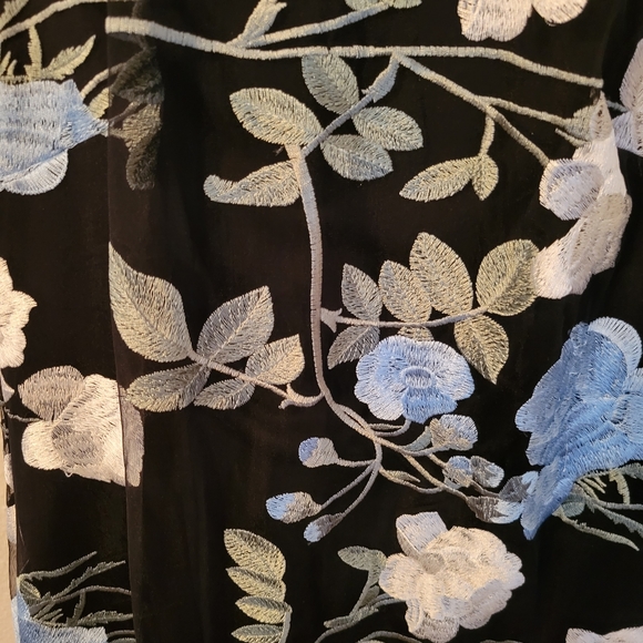 Calvin Klein Embroidered Black Floral Dress Size 4 - Picture 6 of 10
